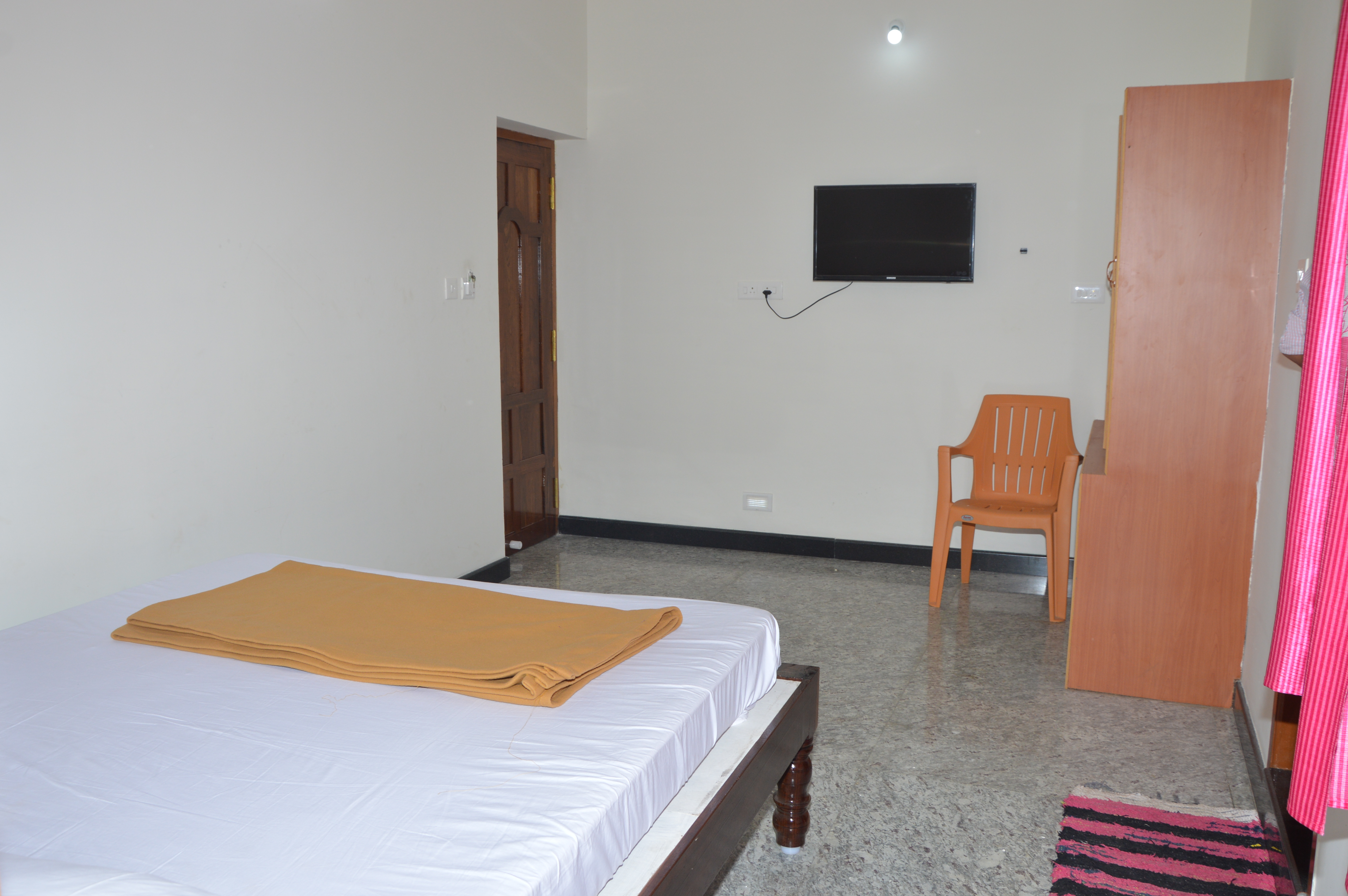 Single Rooms - URS Residency Karaikudi