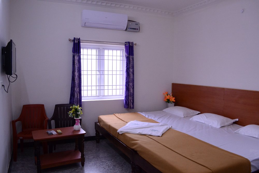 Triple Rooms - URS Residency Karaikudi